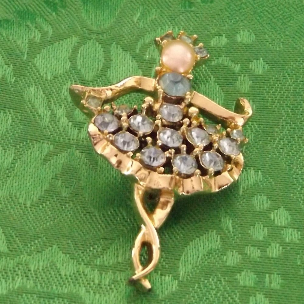 Tiny Dancer Broach